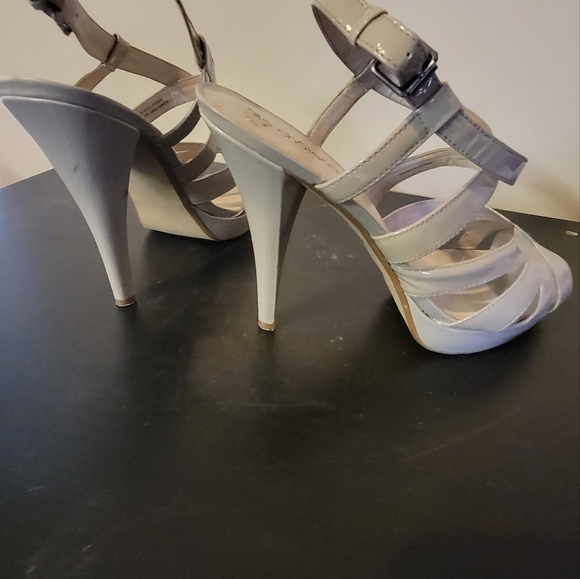 Sandals - Picture 2 of 3